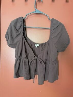 La Hearts Brown Tie-Front Puff Sleeve Top